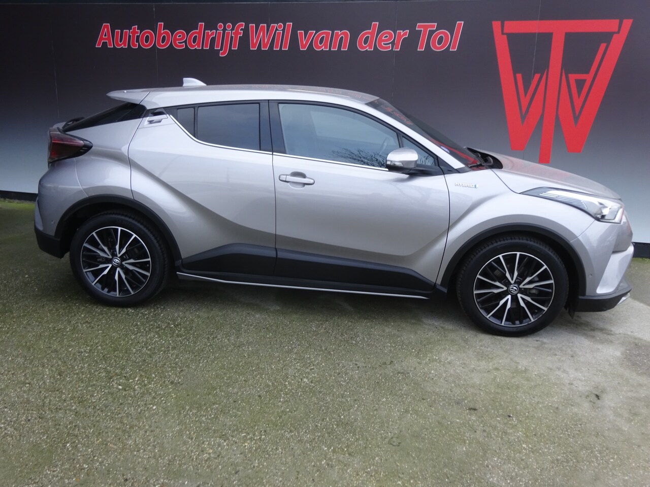 Toyota C-HR - 1.8 HYBRID EXECUTIVE | LED | LEER | JBL | CAMERA | 2e EIG | ALL-IN!! - AutoWereld.nl