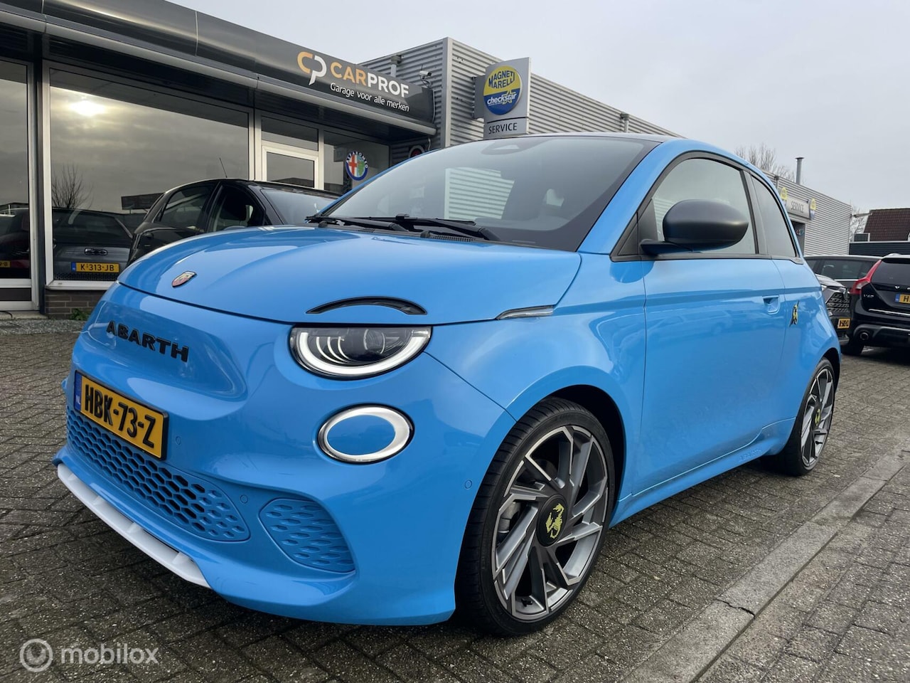 Abarth 500e - 155pk Scorpionissima full option - AutoWereld.nl