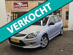 Hyundai i30 CW - 1.6i i-Drive Cool/AIRCO/NETTE AUTO/APK12-25/