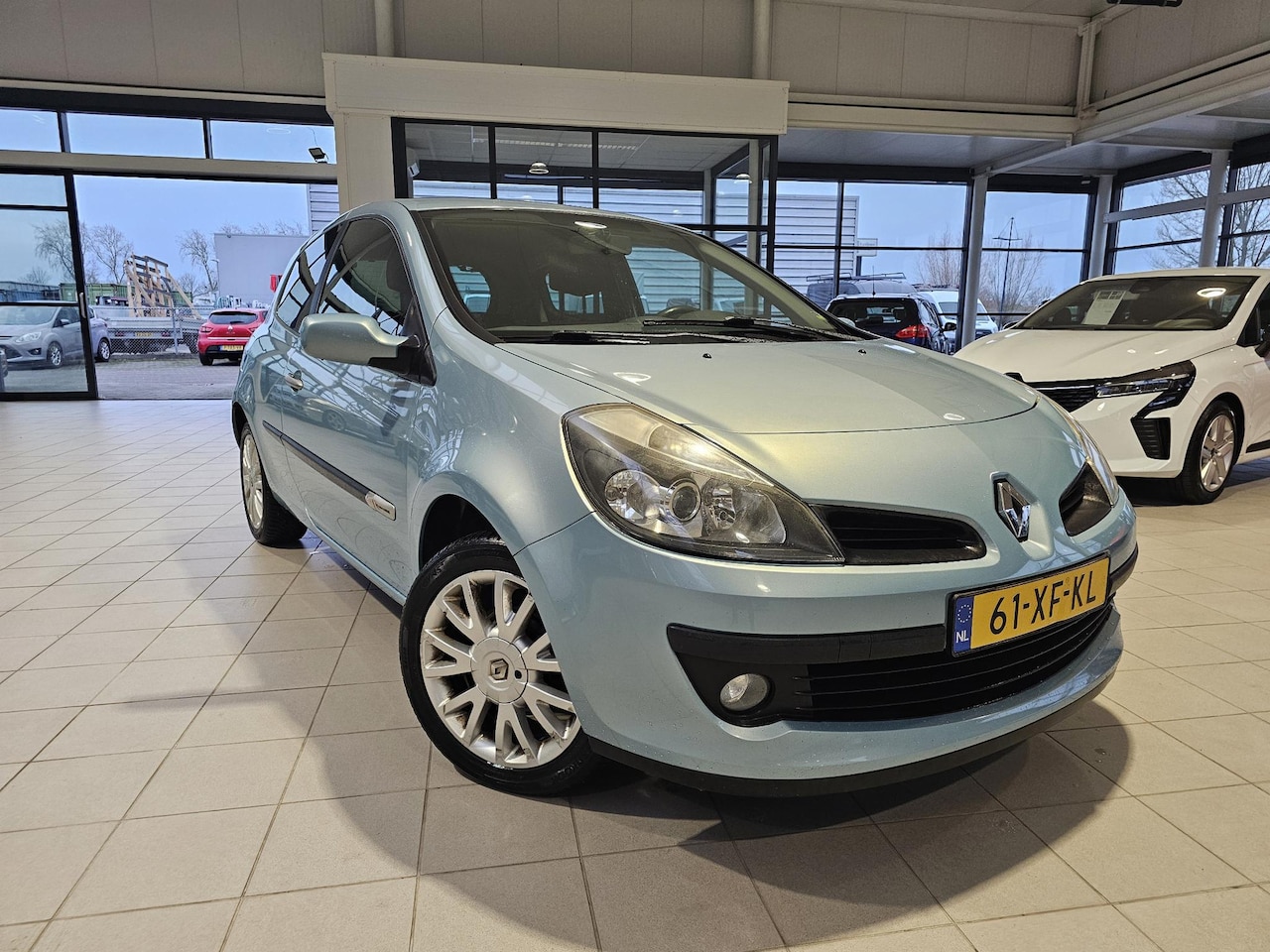 Renault Clio - 1.4-16V Rip Curl 1.4-16V Rip Curl - AutoWereld.nl