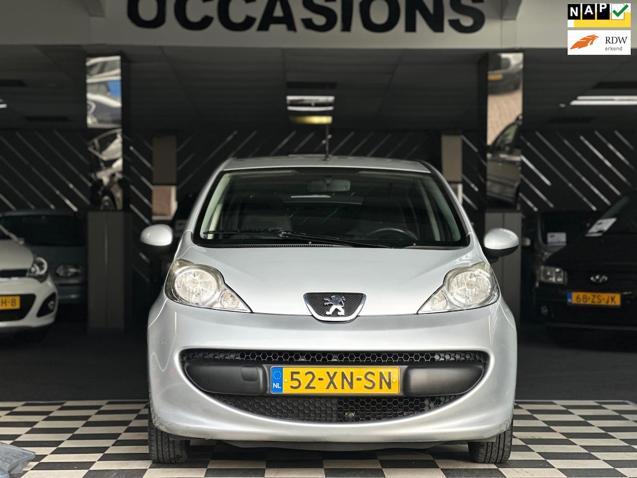 Peugeot 107 - 1.0 Automaat Carplay Camera Airco NAP - AutoWereld.nl