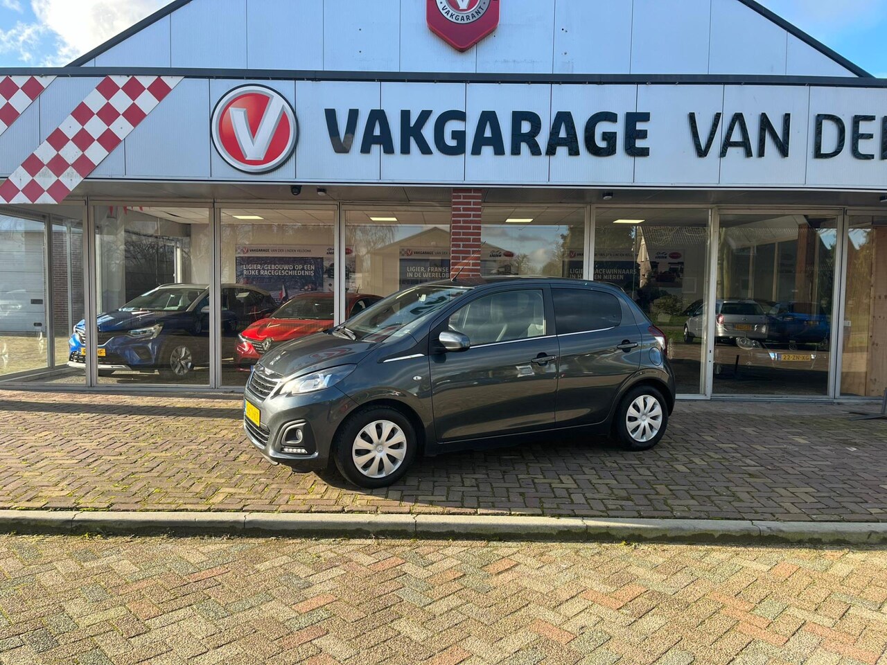 Peugeot 108 - 1.0 e-VTi Active 1.0 e-VTi Active - AutoWereld.nl