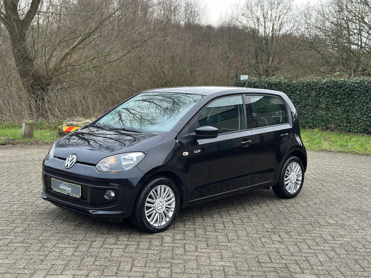 Volkswagen Up! - 1.0 CLUB UP! 5DRS I NAVI I STOELVERWARMING I VELGEN I NWE APK - AutoWereld.nl