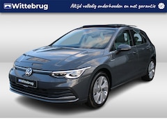 Volkswagen Golf - 1.5 eTSI 150pk DSG Style / Panoramadak / LED / Memory Seat Bestuurdersstoel / Navigatie /