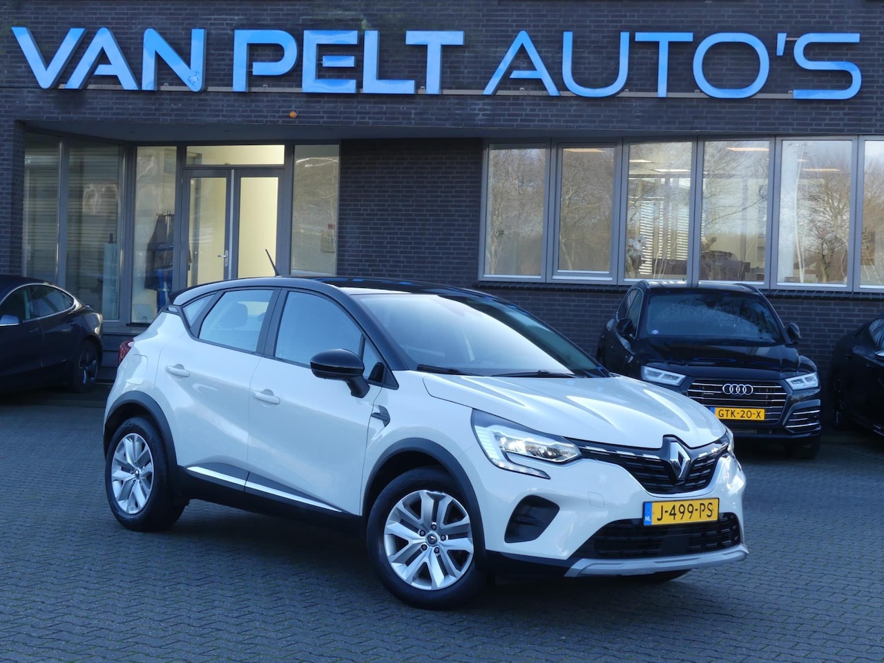 Renault Captur - 1.0 TCe 100 Zen / Carplay / DAB+ - AutoWereld.nl