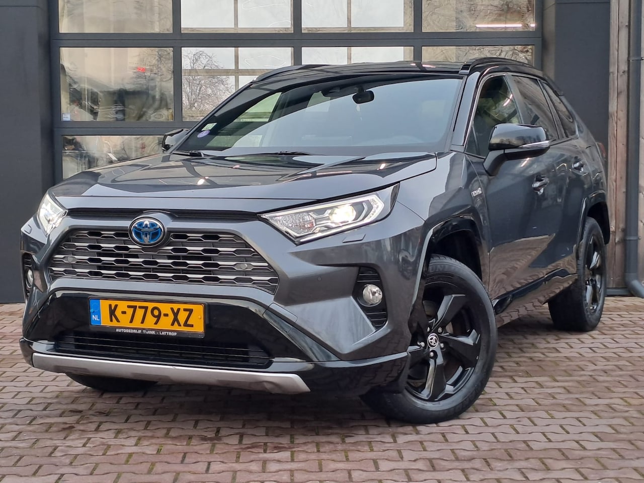 Toyota RAV4 - 2.5 Hybrid AWD Bi-Tone Selection | LED | Trekhaak | Navi | Camera | PDC | Stoelverwarming - AutoWereld.nl