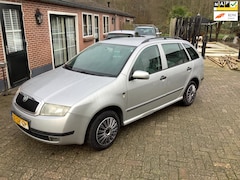 Skoda Fabia Combi - 1.4 Comfortnieuwe apk tot