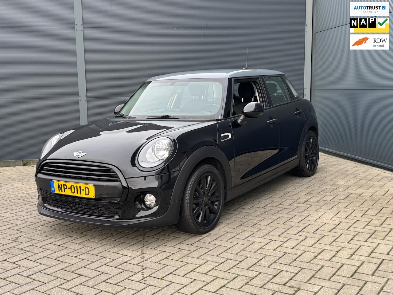 MINI Cooper - Mini 1.5 Business / Navi / Cruise / Nap - AutoWereld.nl