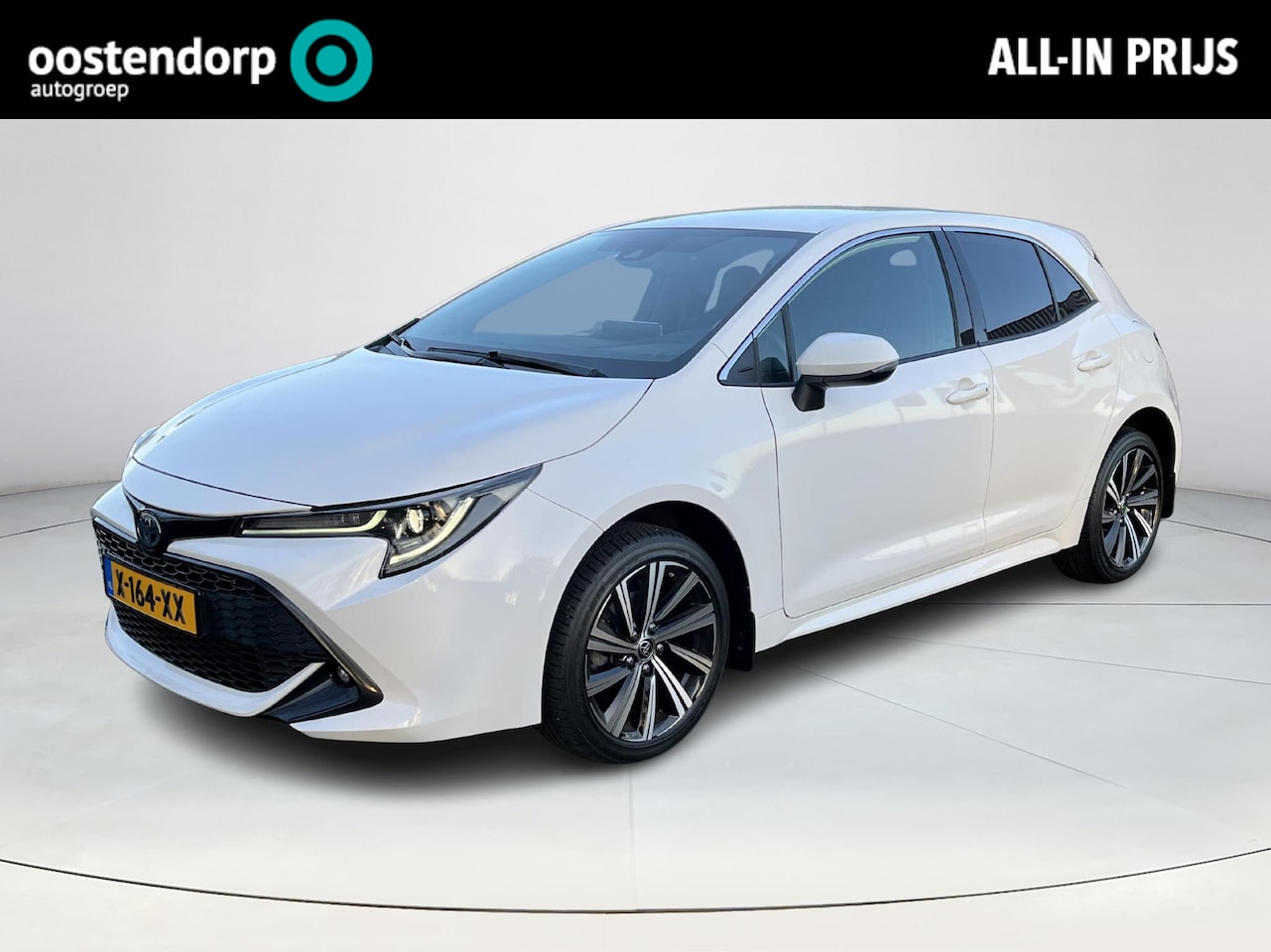 Toyota Corolla - 1.8 Hybrid Dynamic | Stoel- + stuurverwarming | Navigatie | Parkeercamera | 17 inch LM-vel - AutoWereld.nl