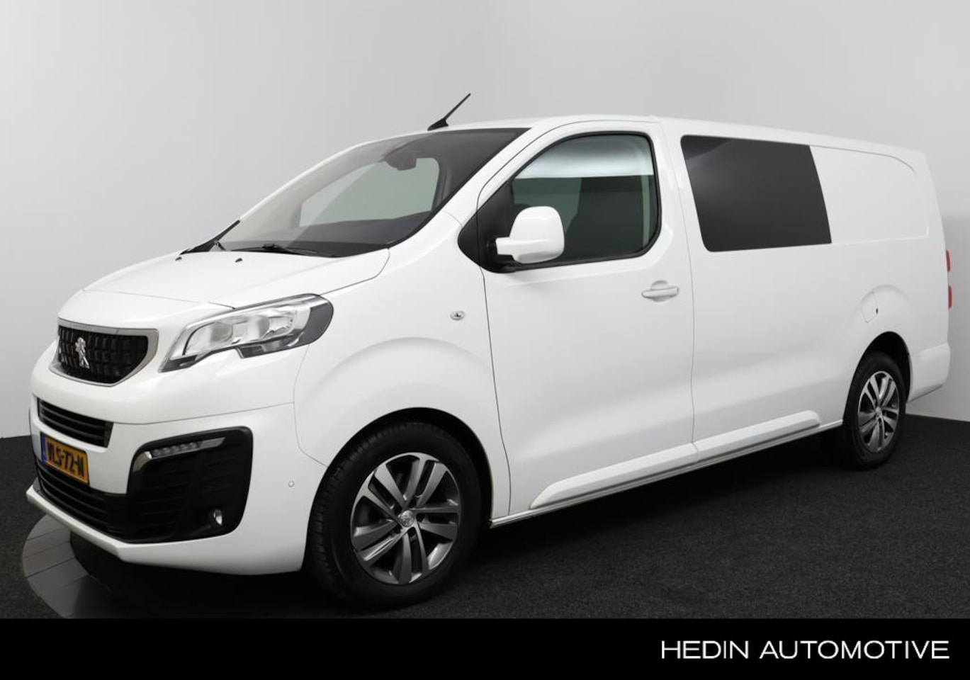 Peugeot Expert - 2.0 180 pk Long Asphalt Dubbele Cabine Automaat | Navi | Camera | Trekhaak | Keyless | Air - AutoWereld.nl