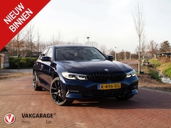 BMW 3-serie - 318i High Executive Edition | Apple Carplay | 360 Camera | Cruise Control | Leer | Black O