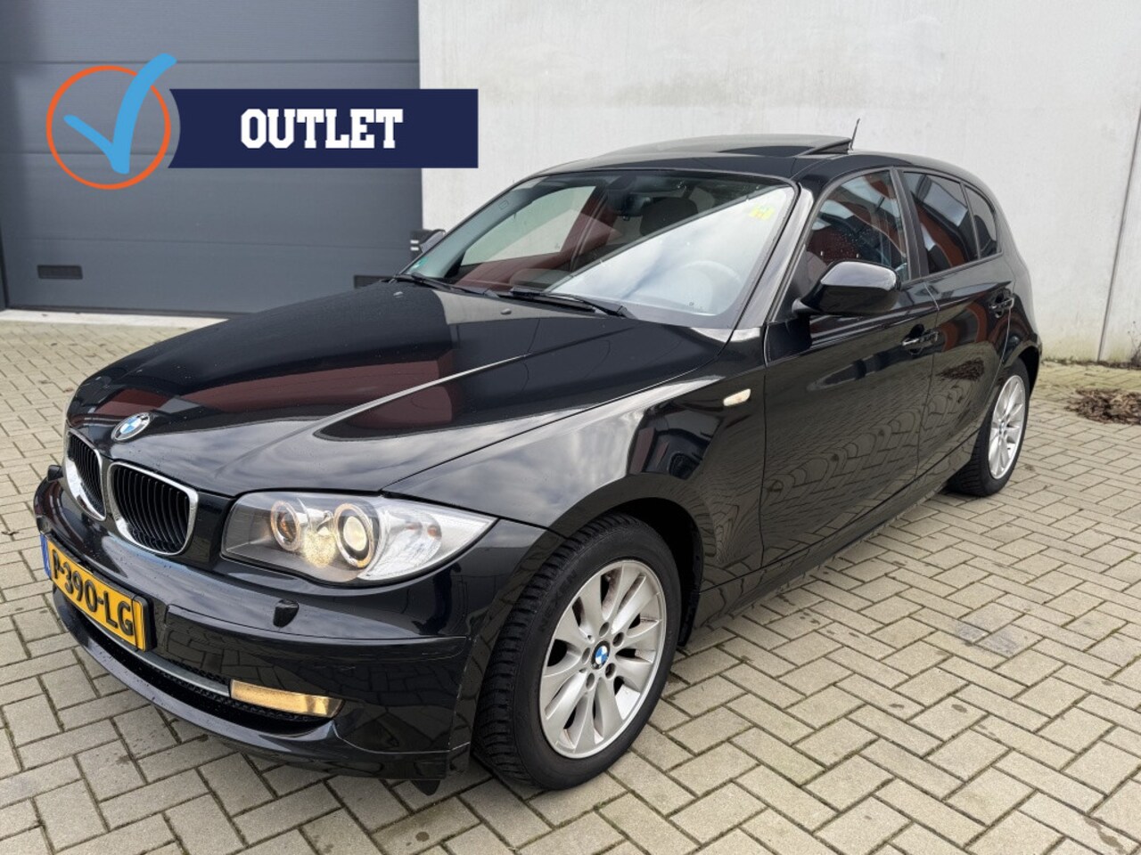 BMW 1-serie - 118i High Executive Dakje Navi Camera - AutoWereld.nl