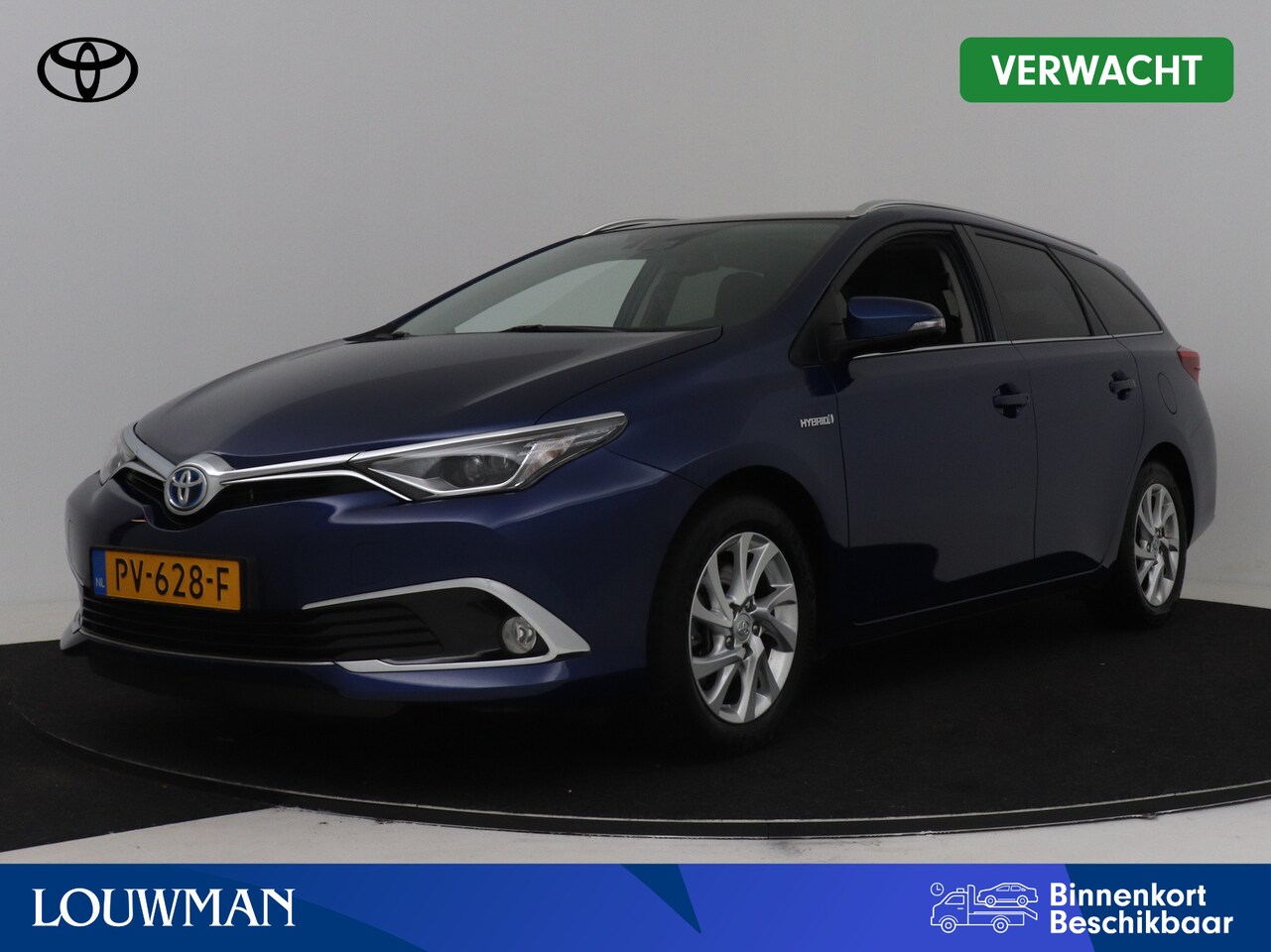 Toyota Auris Touring Sports - 1.8 Hybrid Executive Go | Panoramadak | Parkeersensoren | Stoelverwarming | Camera | Navig - AutoWereld.nl