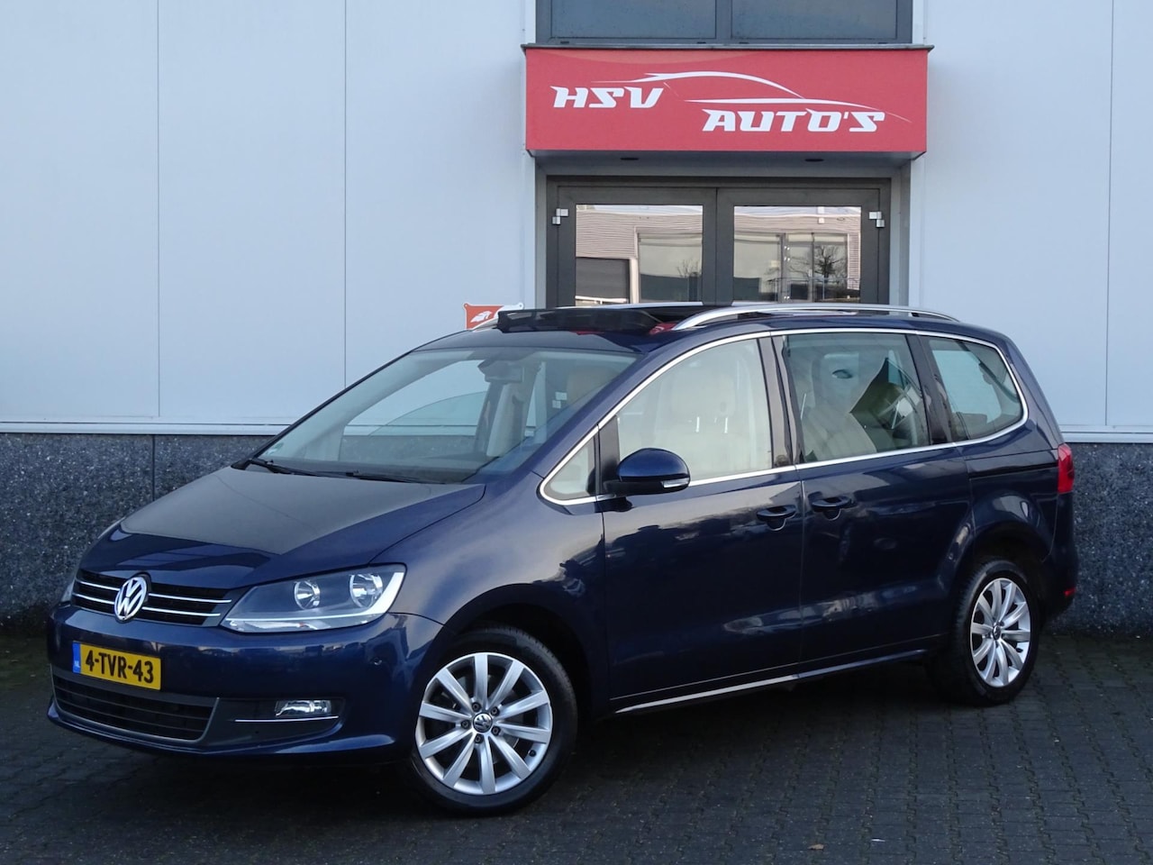 Volkswagen Sharan - 1.4 TSI Highline Edition 7p navigatie LEER org NL - AutoWereld.nl