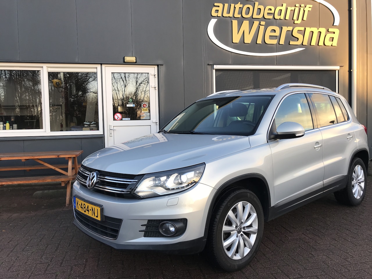 Volkswagen Tiguan - 2.0 TSI Sport&Style 4Motion Panodak trekh Nieuwe ketting cruis nav - AutoWereld.nl