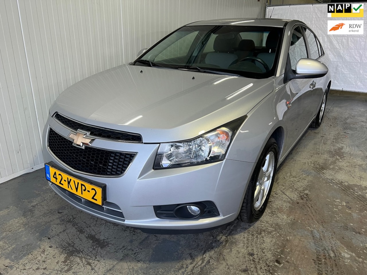 Chevrolet Cruze - 1.8 LS leuke nette auto - AutoWereld.nl