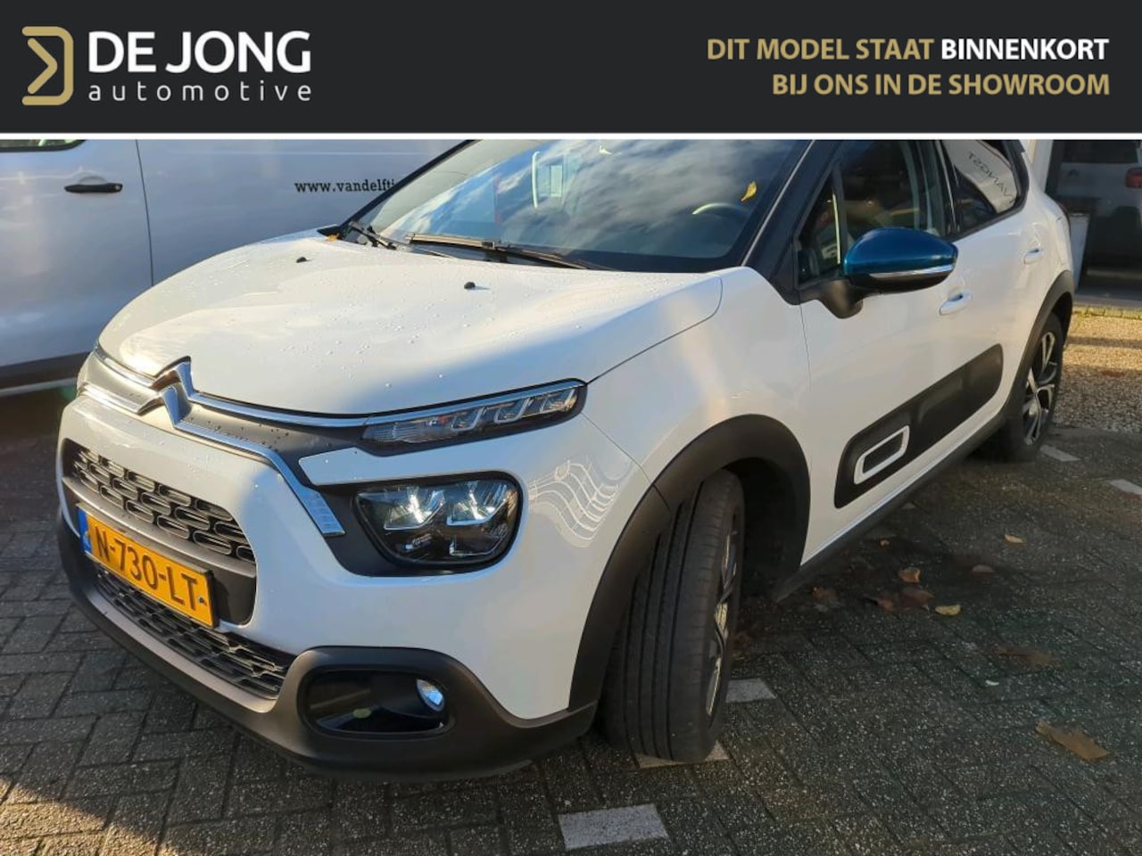 Citroën C3 - 1.2 PureTech Shine Navi/Camera/Duo-Tone/Velgen/GEEN AFLEVERKOSTEN - AutoWereld.nl