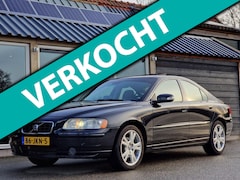 Volvo S60 - 2.4 Drivers Edition (Distributie 2024 vervangen / Leder / Schuifdak / Trekhaak / Goed onde