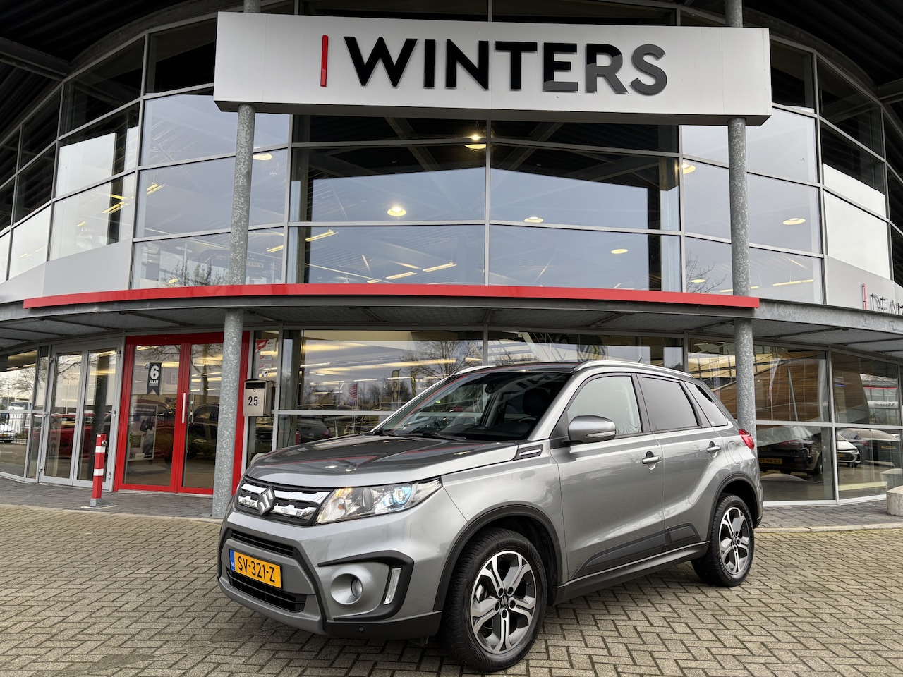 Suzuki Vitara - 1.6 High Executive Panorama dak Automaat - AutoWereld.nl