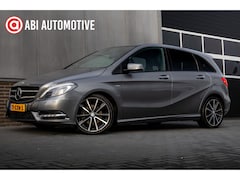 Mercedes-Benz B-klasse - 180 123 pk Ambition / NL-Auto/ Xenon/ Sport-Pakket/ Night-Pakket/ Navigatie/ Park.Sens/ Cl