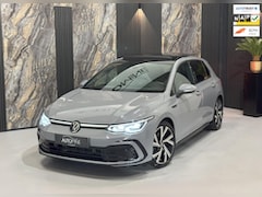 Volkswagen Golf - 1.5 eTSI 3x R-Line|PANO|HUD|HK|IQ|BLINDSPOT|BOMVOL