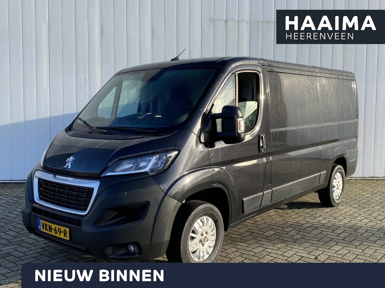 Peugeot Boxer - 330 2.2 BlueHDi 120 L2H1 Asphalt | Weinig kilometers | Leder | Navigatie | Achteruitrijcam - AutoWereld.nl