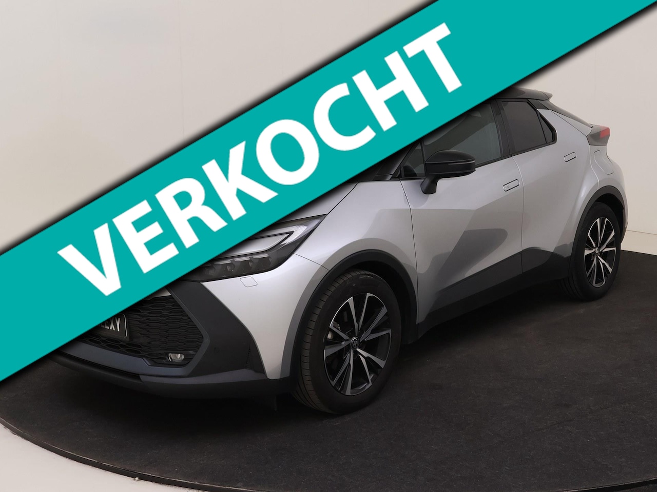 Toyota C-HR - 1.8 Hybrid 140 Dynamic Winterpakket/AppleCarPlay/LED - AutoWereld.nl