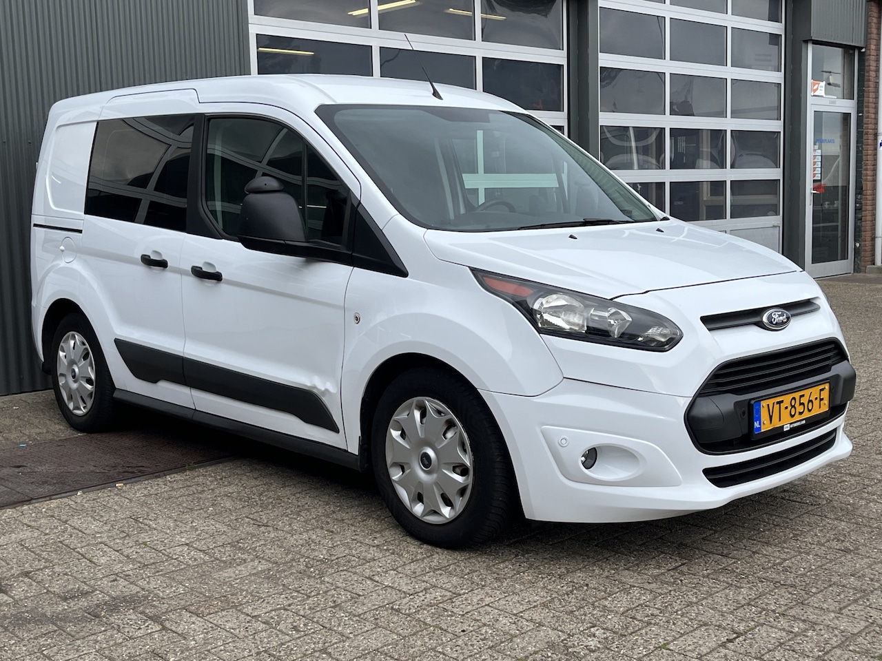 Ford Transit Connect - 1.0 Ecoboost Benzine Airco 3-Persoons Sortimo Kastinrichting Omvormer Trekhaak 1200kg trek - AutoWereld.nl