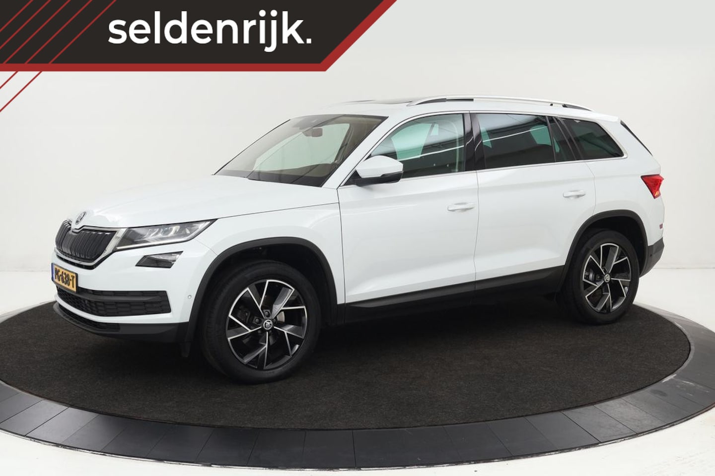 Skoda Kodiaq - 1.4 TSI Style | Panoramadak | Trekhaak | Stoelverwarming | Adaptive cruise | Canton Sound - AutoWereld.nl