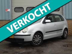 Volkswagen Polo - 1.4-16V Comfortline Airco, Automaat