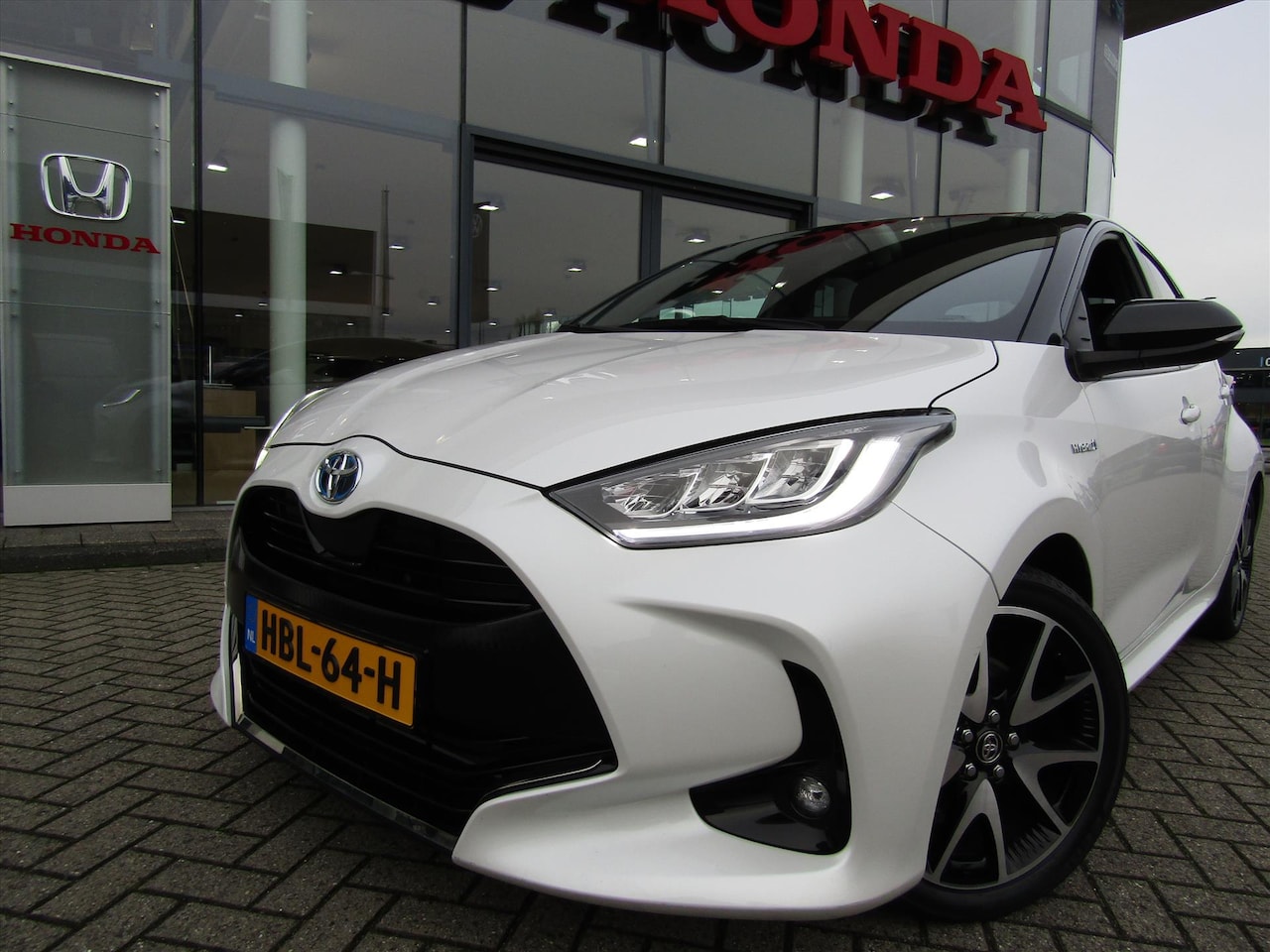 Toyota Yaris - 1.5 Hybrid 116pk CVT Dynamic, Carplay & Android auto - AutoWereld.nl