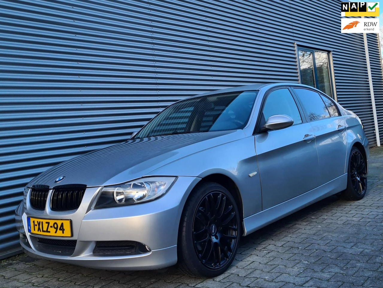 BMW 3-serie - 318i Business Line AUT 2007 Titansilber Metallic - AutoWereld.nl