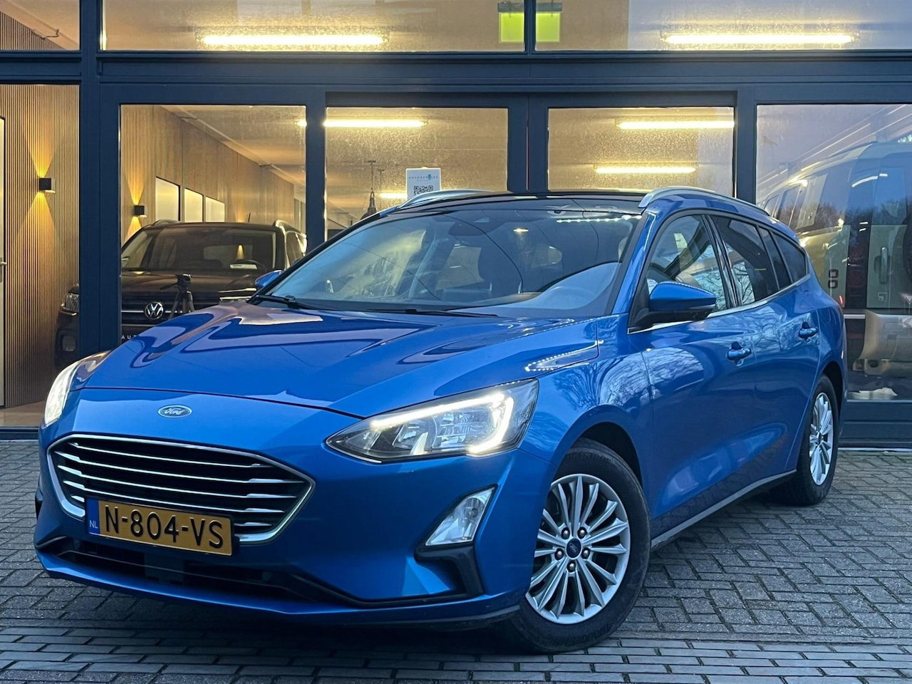 Ford Focus Wagon - EcoBoost Titanium X Business | Adaptive cruise | Stoelverwarming | Trekhaak 1300kg | Carpl - AutoWereld.nl