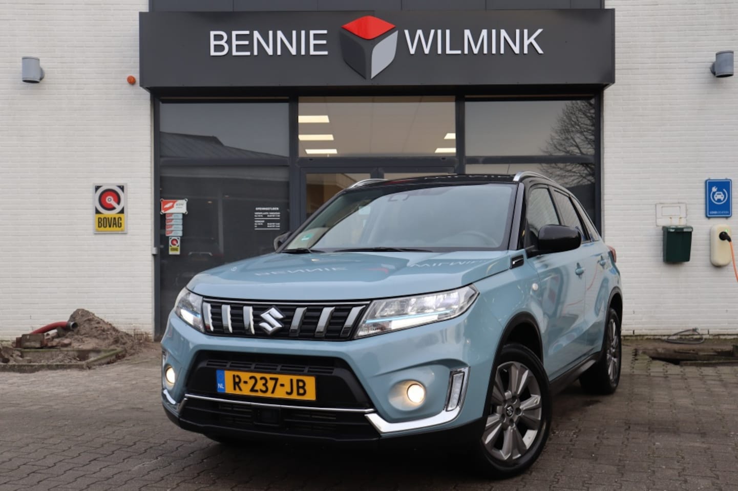 Suzuki Vitara - 1.4 Boosterjet Select Hybrid Automaat AdaptiveCruise/Apple/Andro - AutoWereld.nl