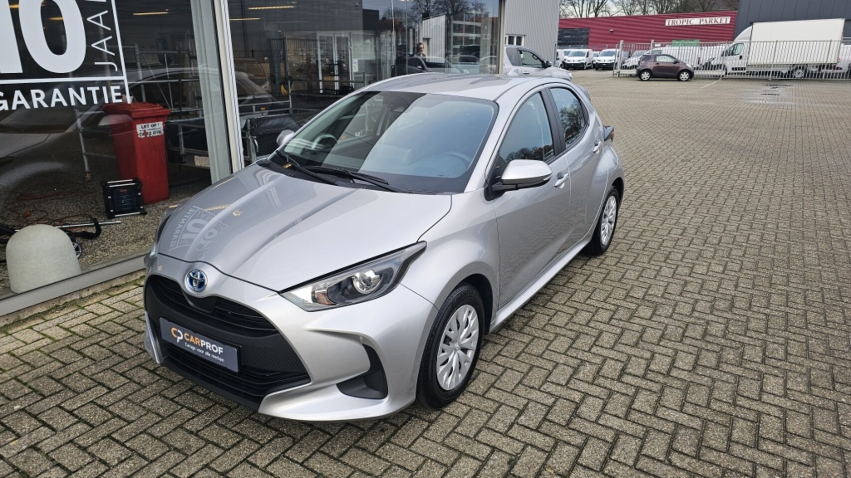 Toyota Yaris - 1.5 Hybride Active NLauto | All-in | Dealeronderhouden - AutoWereld.nl