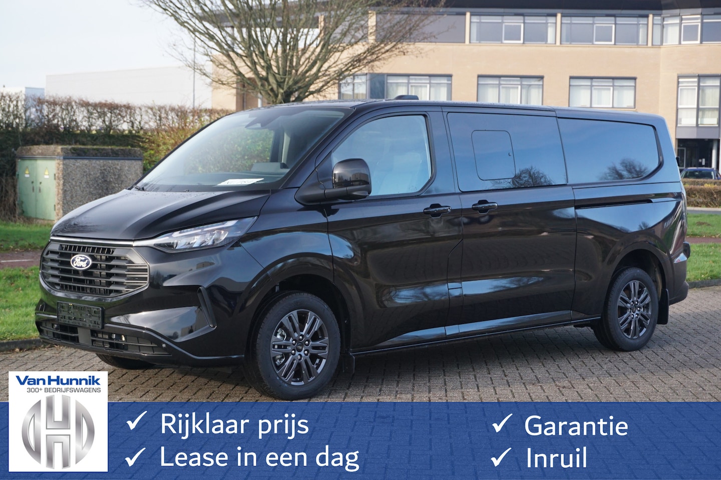 Ford Transit Custom - 320L 170PK DC Limited AUT MY2024 Navi, ACC, Trekhaak, 360° Cam, 17" LM, 2x Schuifdeur!! NR - AutoWereld.nl