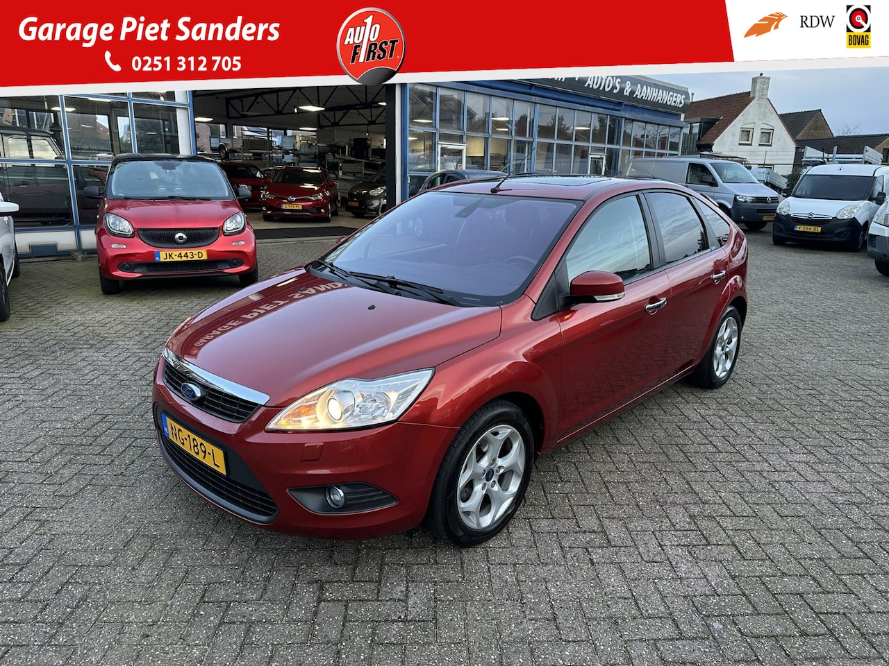 Ford Focus - 1.6 Titanium I Automaat I Clima I Trekhaak I PDC I Stoelverw. I - AutoWereld.nl