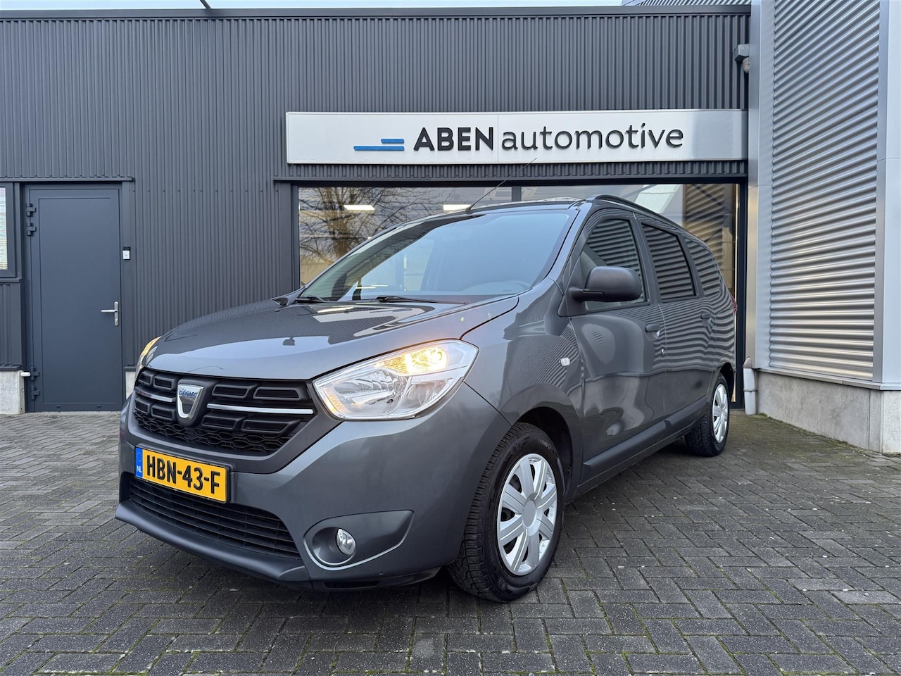 Dacia Lodgy - 1.6 SCE 116PK Ambiance 7-persoons (AIRCO|BLUETOOTH) - AutoWereld.nl