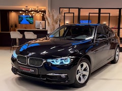 BMW 3-serie - 320i Luxury Line LCI LED Black Sapphire Metallic