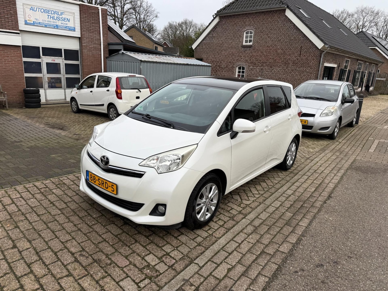 Toyota Verso S - 1.3 VVT-i Aspiration 1.3 VVT-i Aspiration - AutoWereld.nl