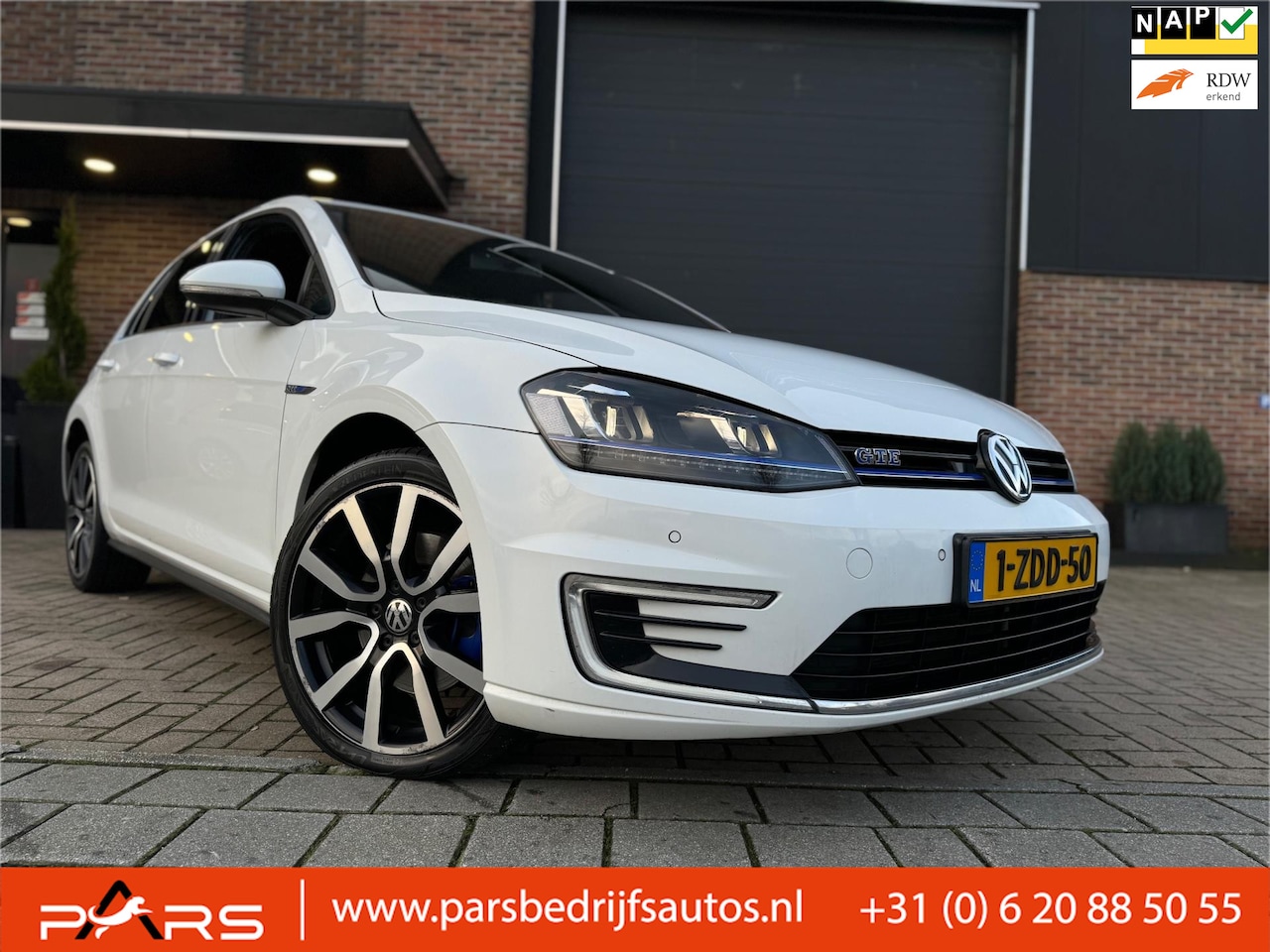 Volkswagen Golf - 1.4 TSI GTE DSG Hybride 150PK Automaat Zeer Nette Airco Navi Cruise control Trekhaak - AutoWereld.nl