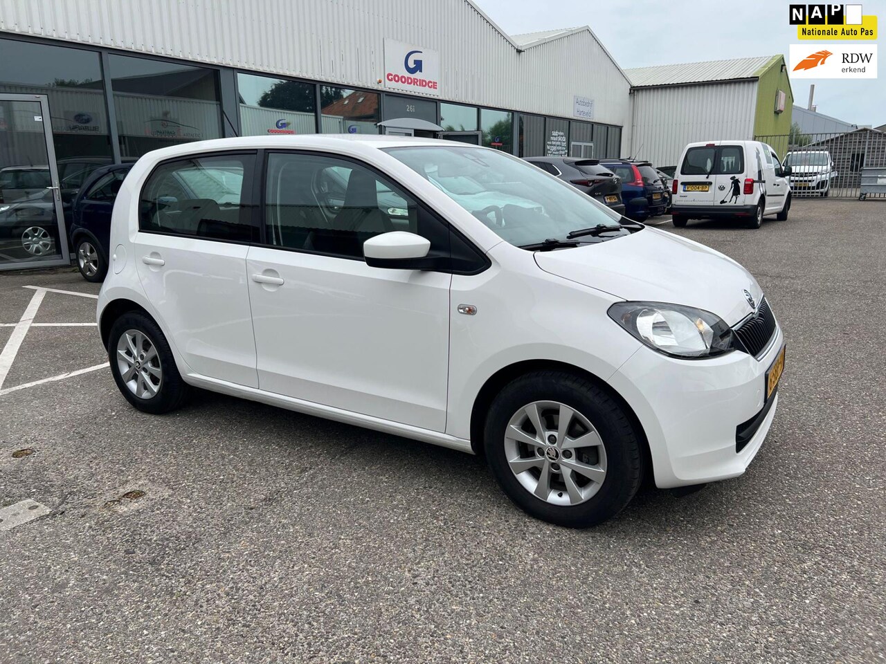 Skoda Citigo - 1.0 Greentech Sprint NAVI | AIRCO | CRUISE CONTROL | CENTRALE DEURVERGR. | NAP | APK - AutoWereld.nl