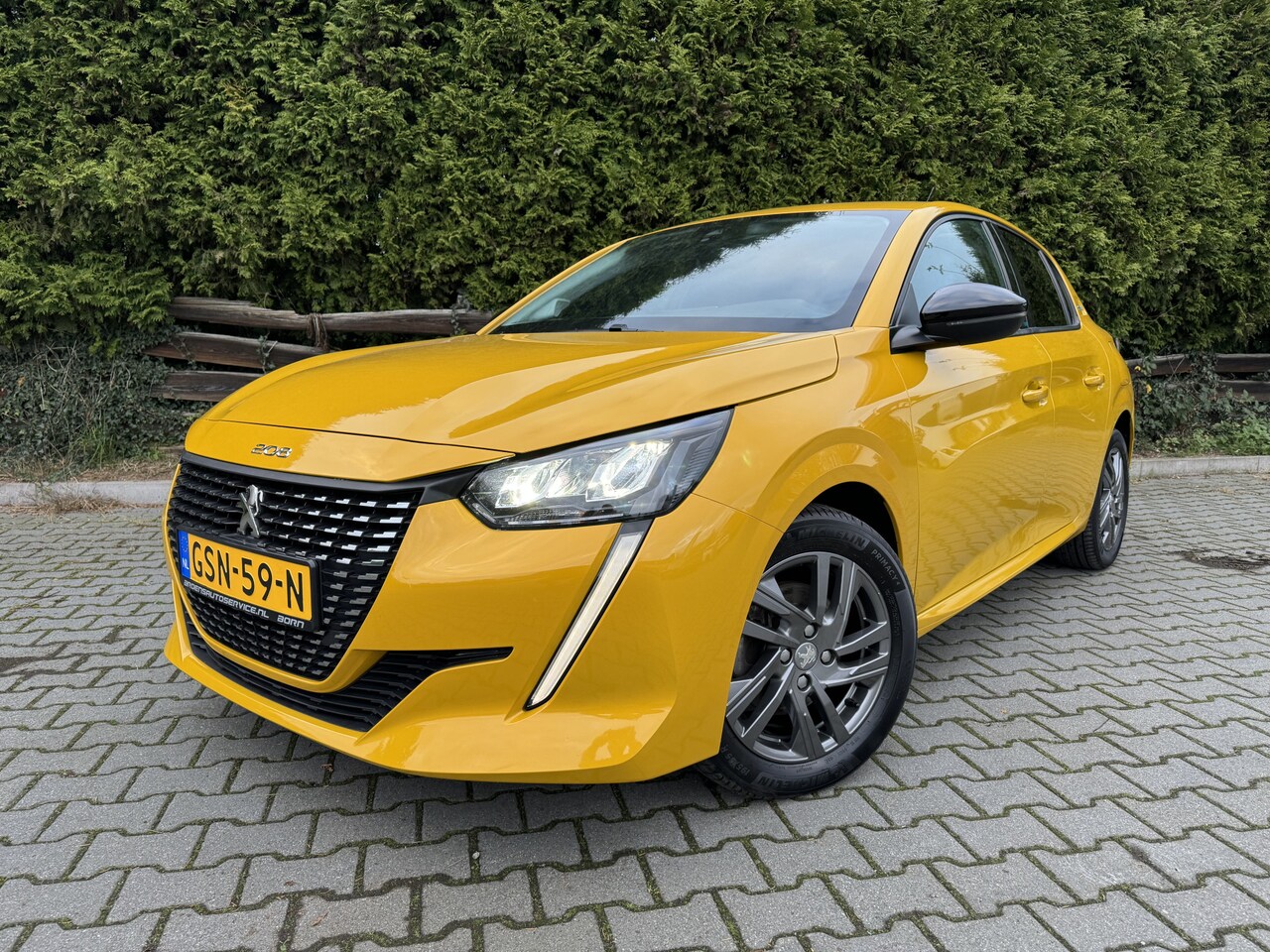 Peugeot 208 - 1.2 PureTech Style Camera, PDC, Navi, Cruise, enzovoorts - AutoWereld.nl