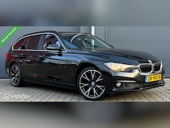 BMW 3-serie Touring - 318d Centennial High Executive Trekhaak/LED