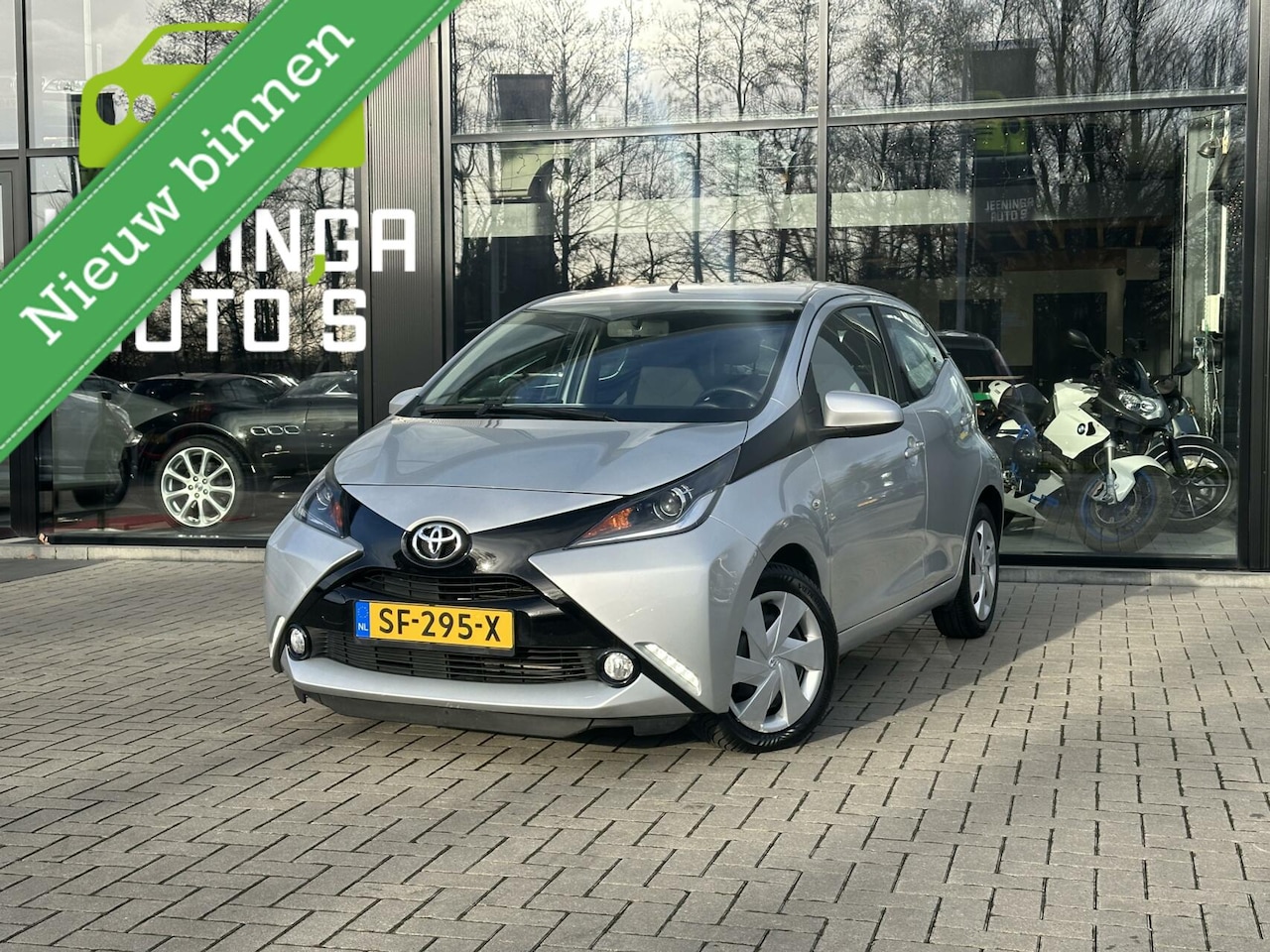 Toyota Aygo - 1.0 VVT-i x-play 1.0 VVT-i x-play - AutoWereld.nl