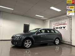 Skoda Octavia Combi - 1.2 TSI Greentech Elegance Businessline * Automaat / Afn. Trekhaak / Xenon / NL Auto