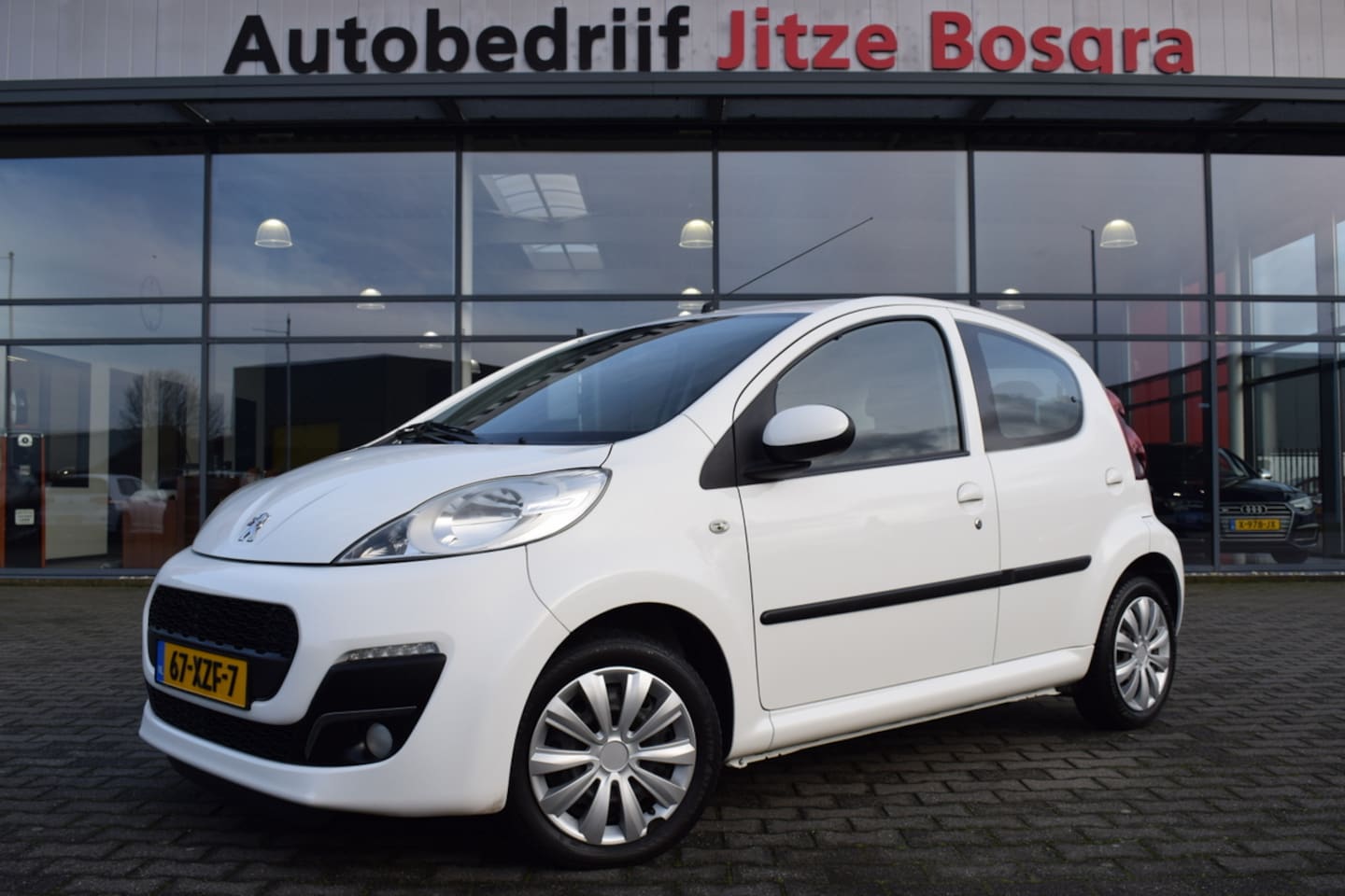 Peugeot 107 - 1.0 Active 5Drs Airco | Originele Audio | Telefonie | Isofix - AutoWereld.nl