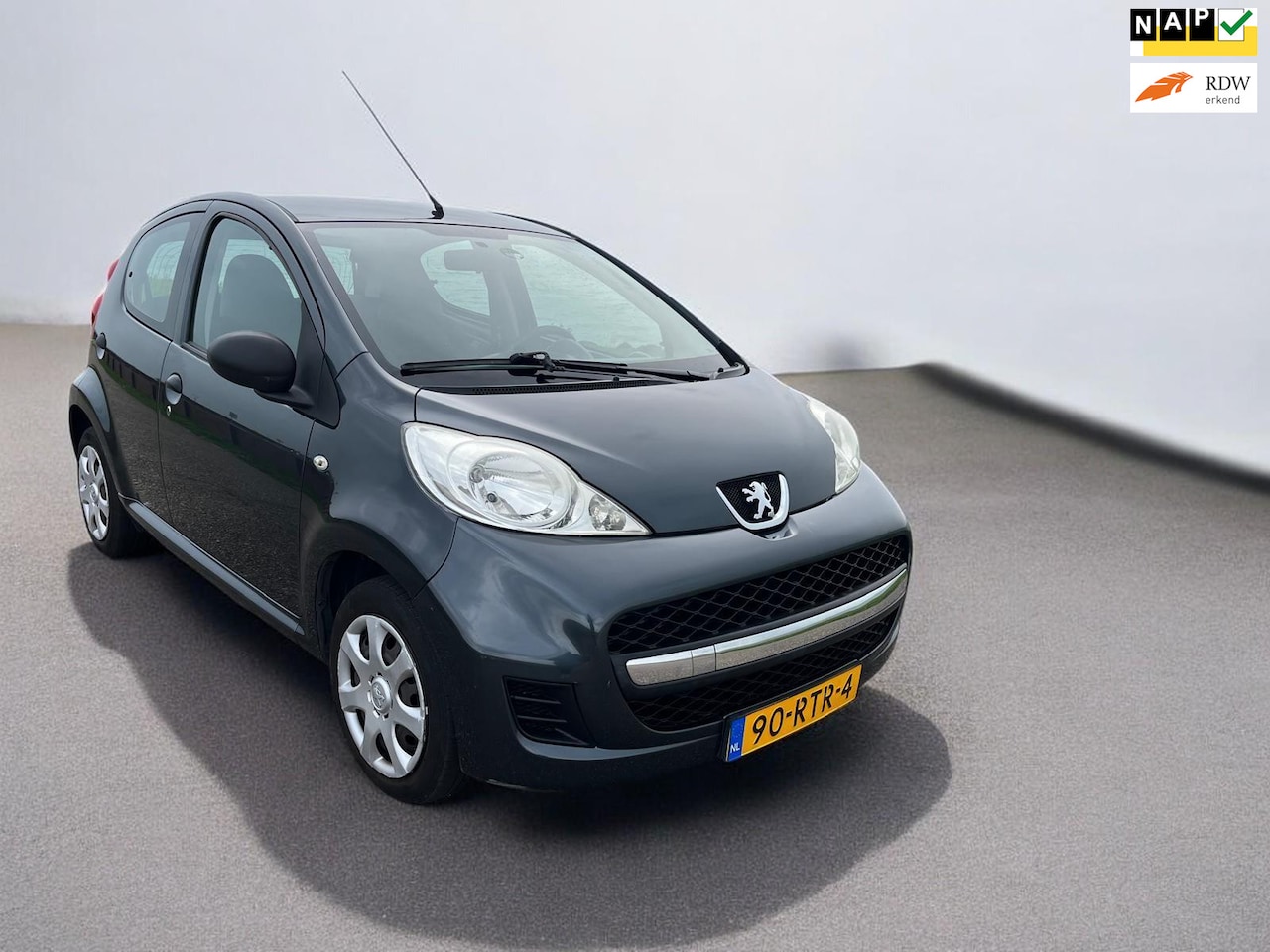 Peugeot 107 - 5 deurs* APK* NAP* Airco - AutoWereld.nl