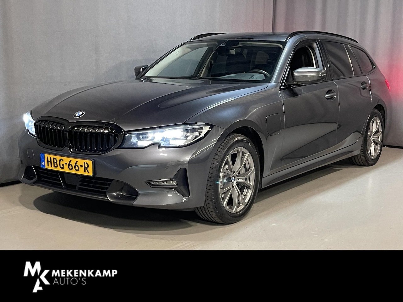 BMW 3-serie Touring - 330e Sport Line 17"/Adaptieve cruise/Sfeerverlichting/Stoelverwarming/PDC v+a/Sportstoelen - AutoWereld.nl