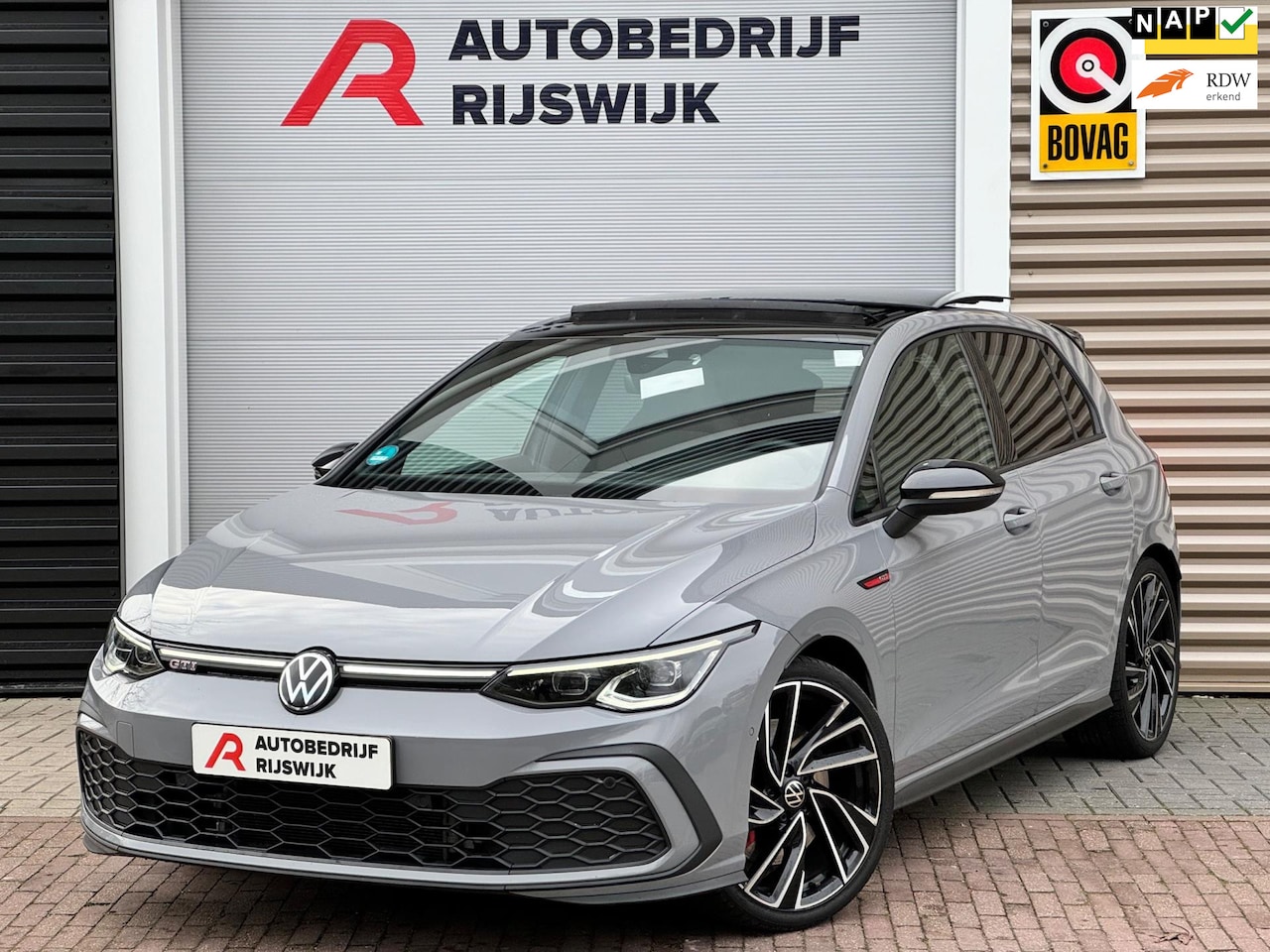 Volkswagen Golf - 2.0 TSI GTI Black Style Matrix/Pano/Camera/BTW - AutoWereld.nl